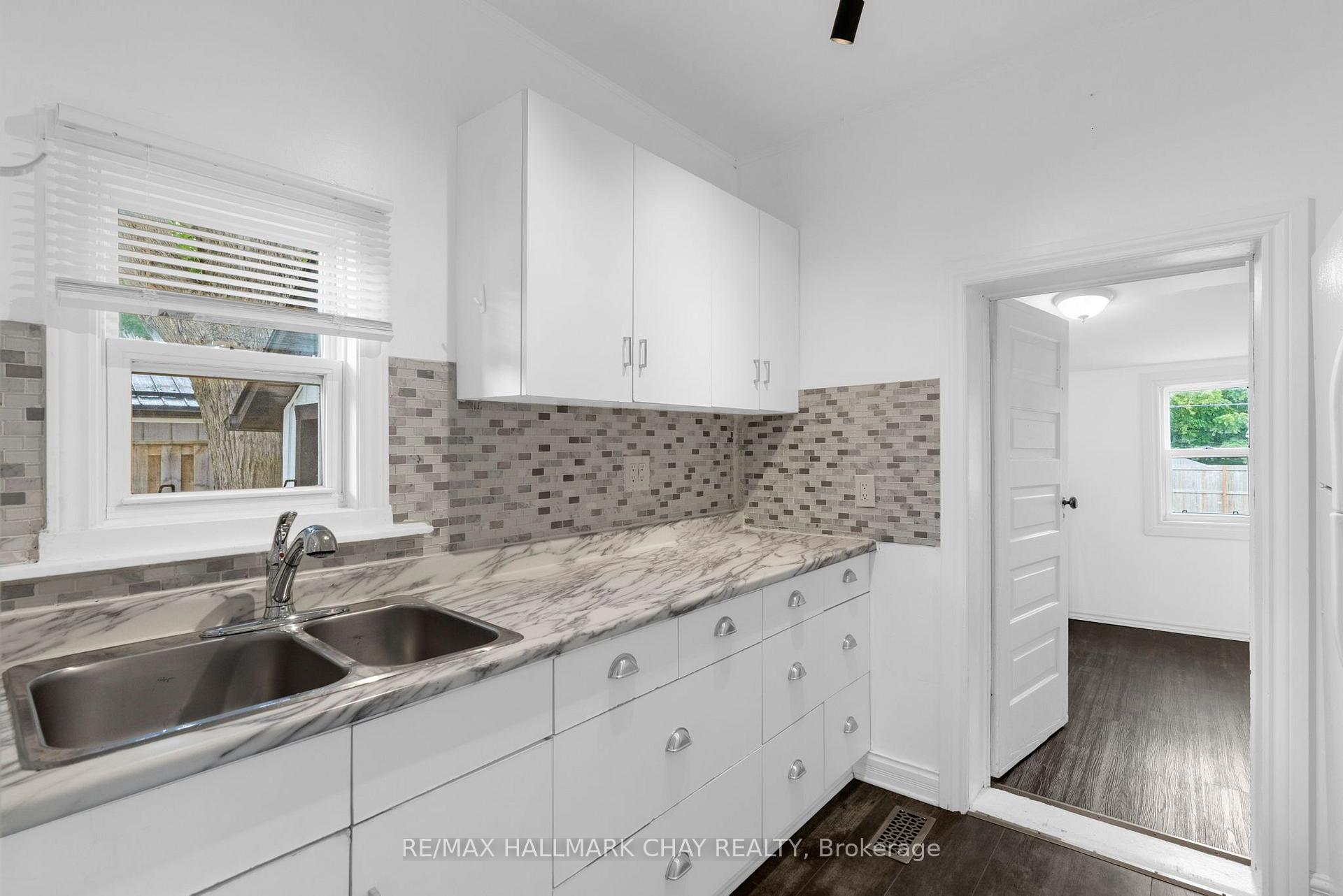 Photo 17 of 7192 26 Highway, Clearview, Stayner — HOMEH