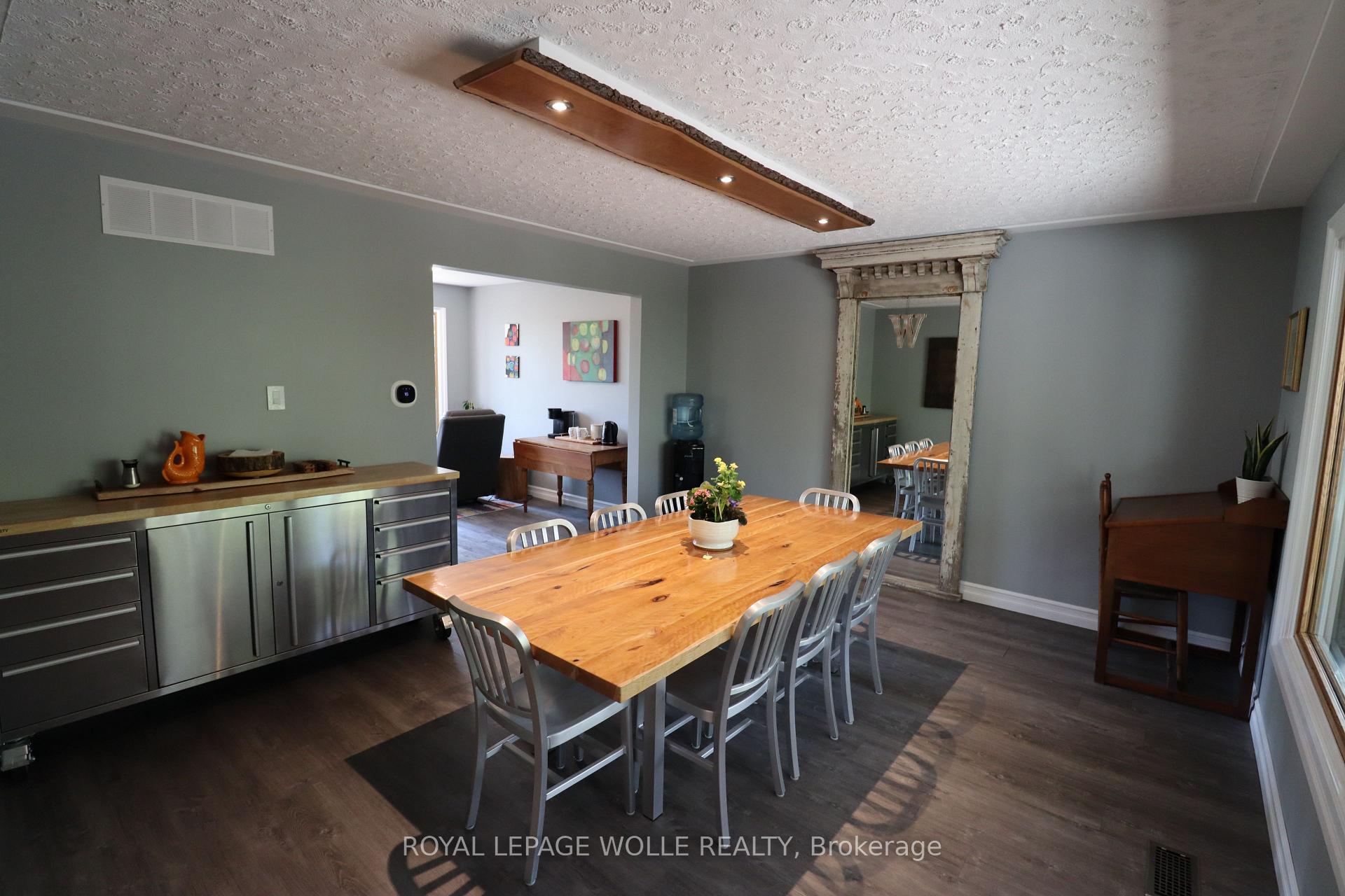 Photo 6 of 1814 Nafziger Road, Wilmot — HOMEH