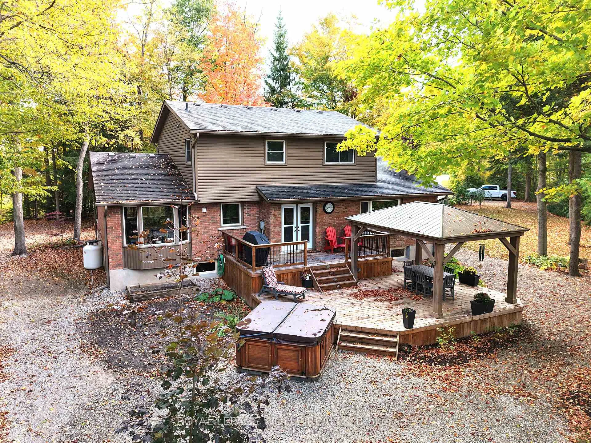 Photo 33 of 1814 Nafziger Road, Wilmot — HOMEH
