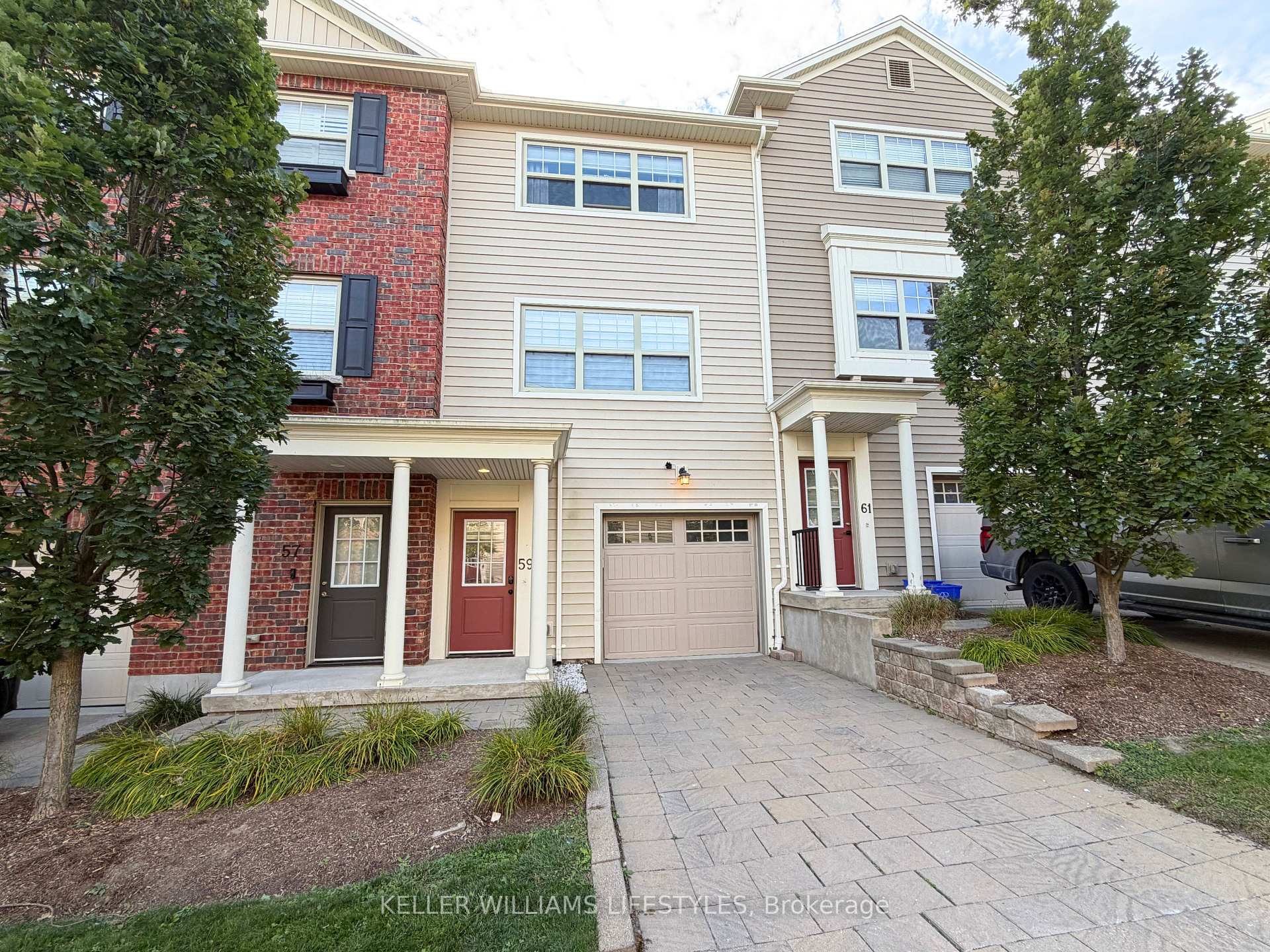 Photo of Unit 59, 1850 Beaverbrook Avenue