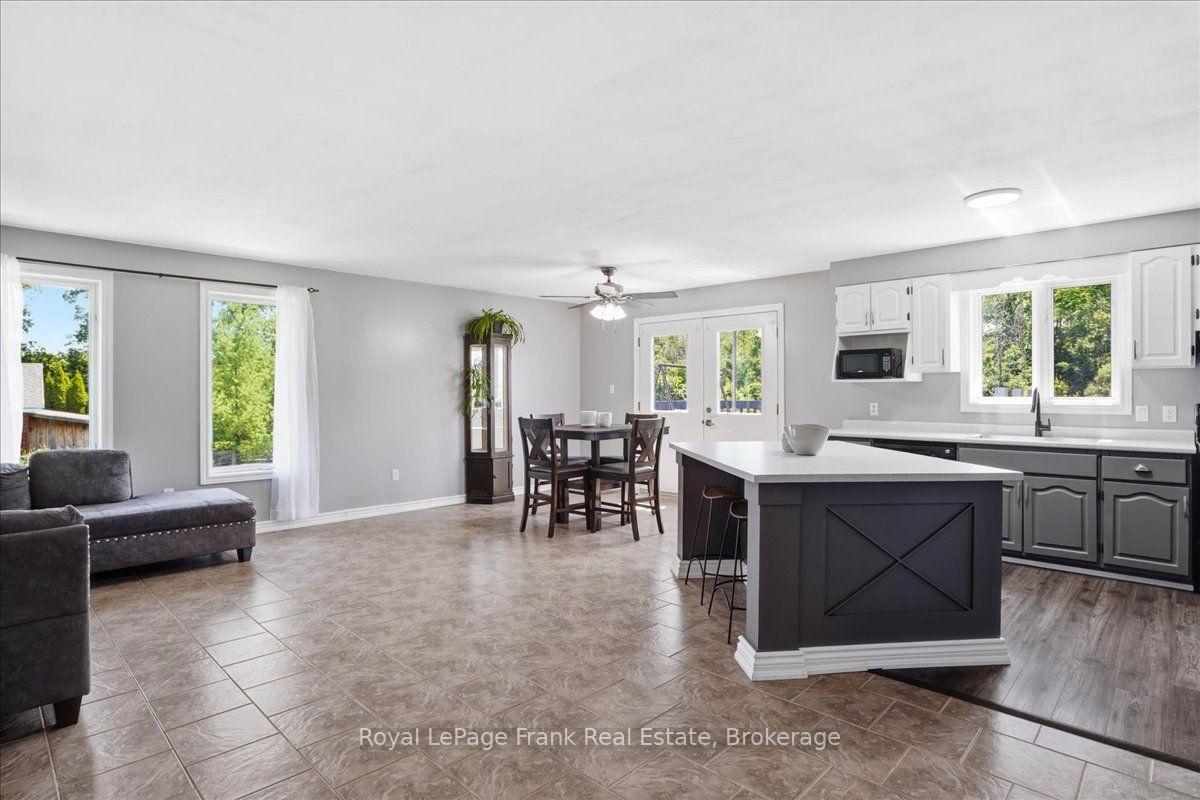 Photo 12 of 1400 Casey Road, Belleville, Thurlow Ward — HOMEH