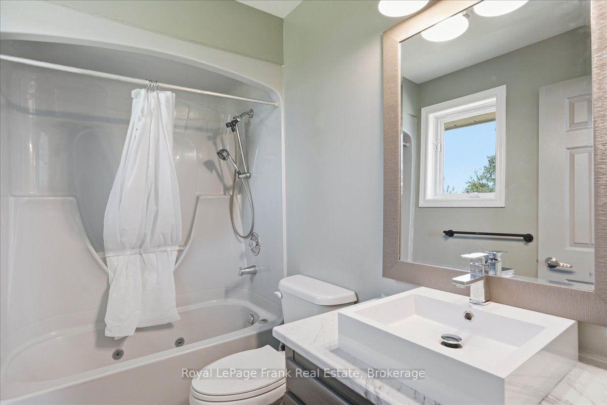 Photo 24 of 1400 Casey Road, Belleville, Thurlow Ward — HOMEH
