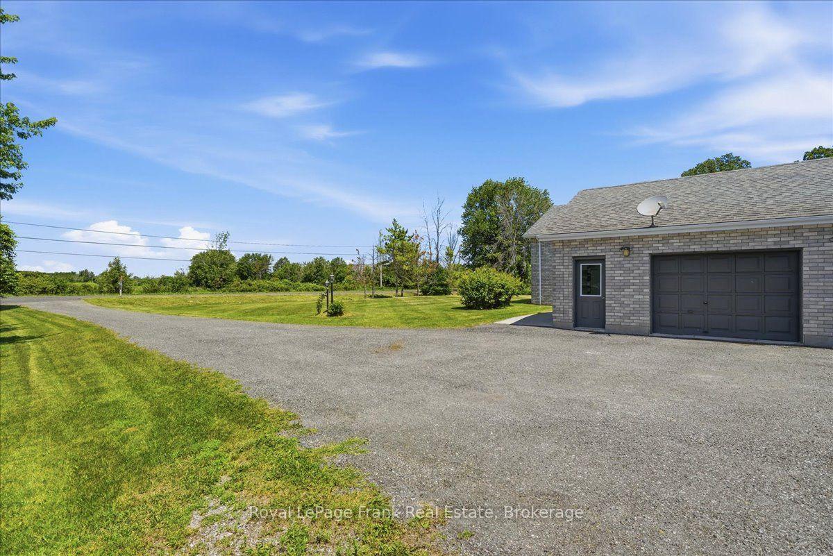 Photo 37 of 1400 Casey Road, Belleville, Thurlow Ward — HOMEH
