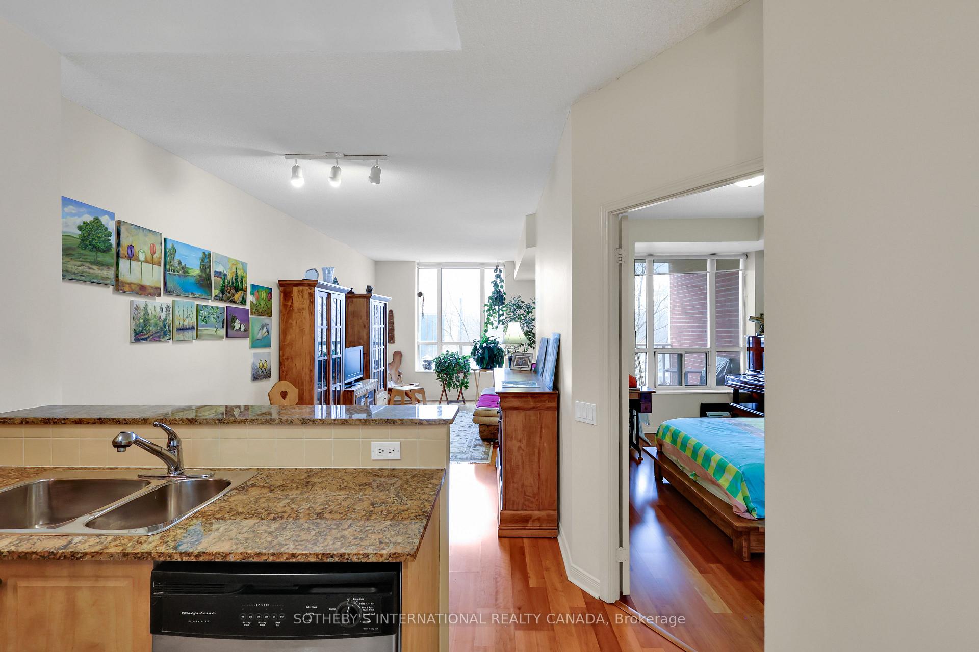 Photo 5 of Unit 407, 481 Rosewell Avenue, Toronto, Lawrence Park South — HOMEH