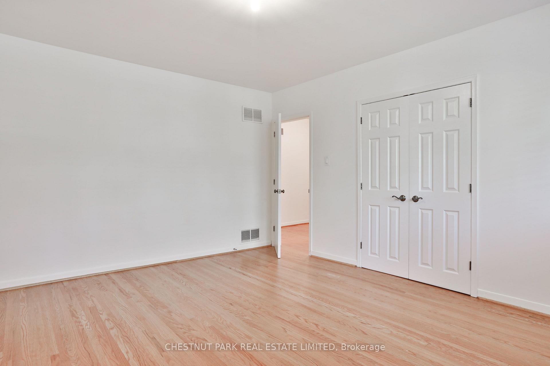 Photo 22 of 2 Allview Crescent, North York, Bayview Village — HOMEH