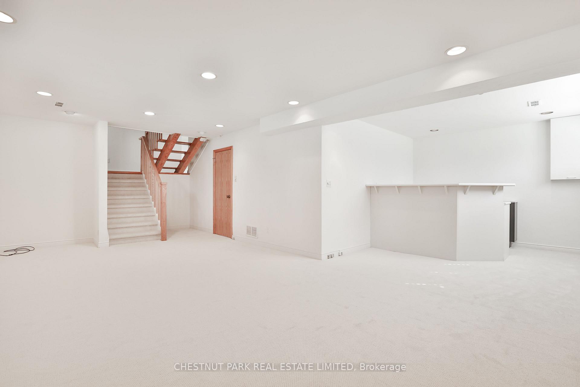 Photo 26 of 2 Allview Crescent, North York, Bayview Village — HOMEH