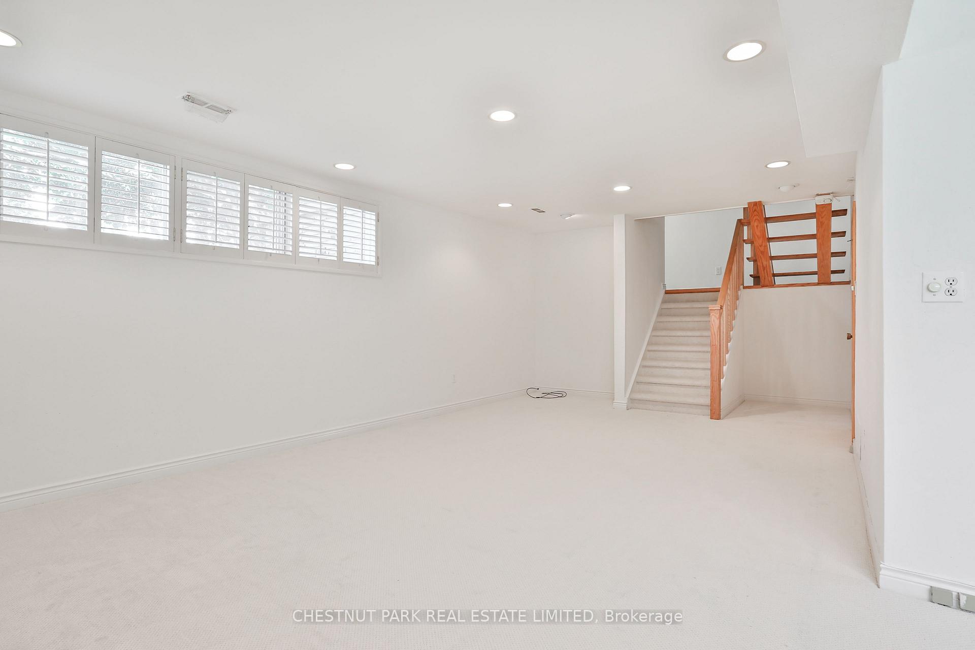 Photo 28 of 2 Allview Crescent, North York, Bayview Village — HOMEH