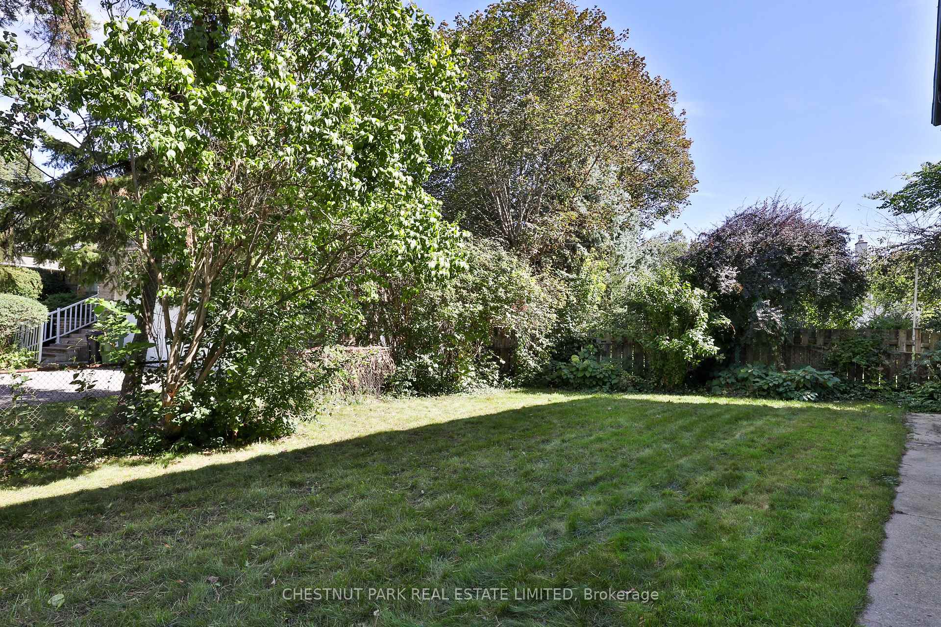 Photo 30 of 2 Allview Crescent, North York, Bayview Village — HOMEH