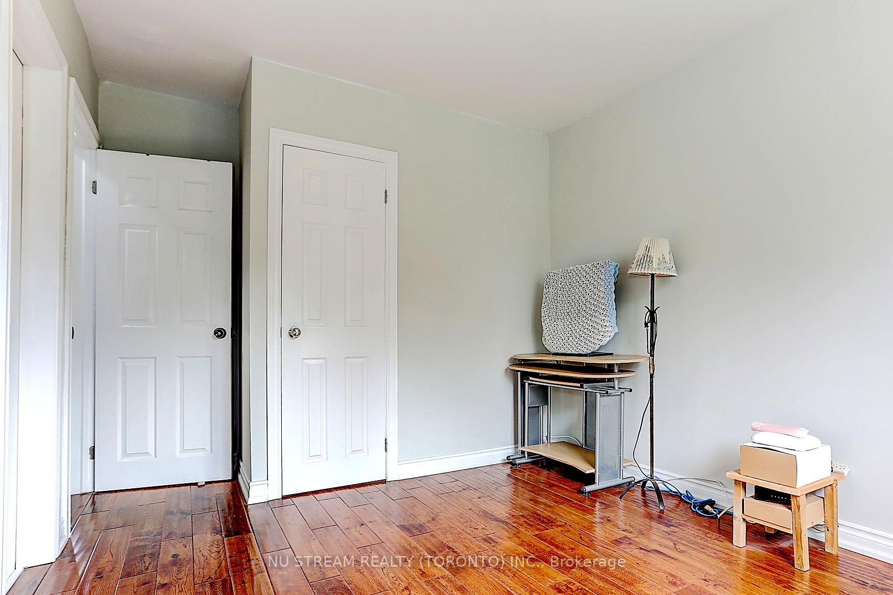 Photo 19 of Unit Main, 432 Crosby Avenue, Richmond Hill, Crosby — HOMEH