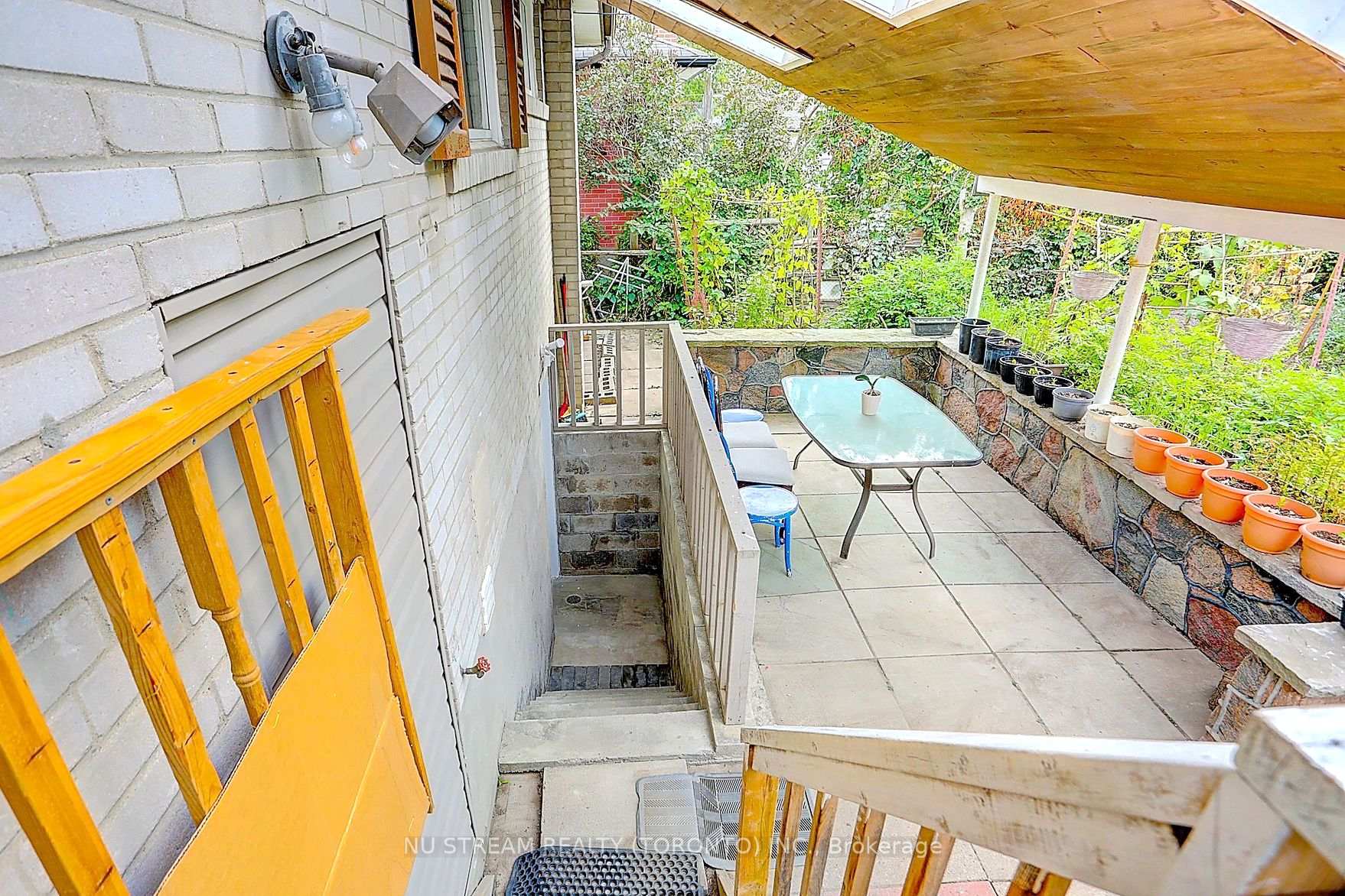 Photo 22 of Unit Main, 432 Crosby Avenue, Richmond Hill, Crosby — HOMEH