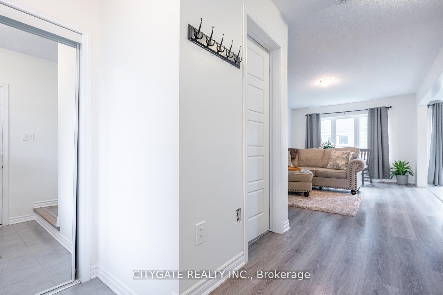 Photo 5 of 69 Mcmonies Drive, Hamilton, Waterdown — HOMEH