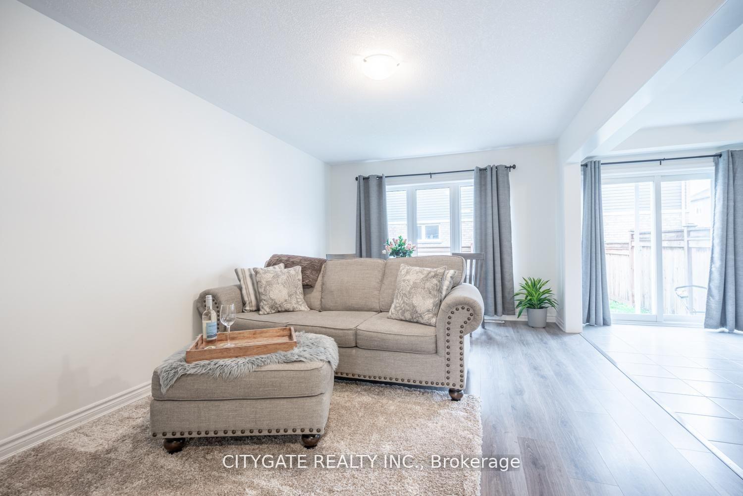 Photo 6 of 69 Mcmonies Drive, Hamilton, Waterdown — HOMEH