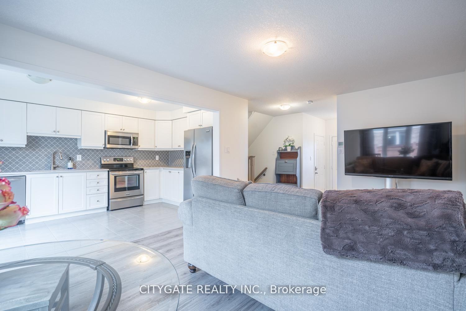 Photo 12 of 69 Mcmonies Drive, Hamilton, Waterdown — HOMEH