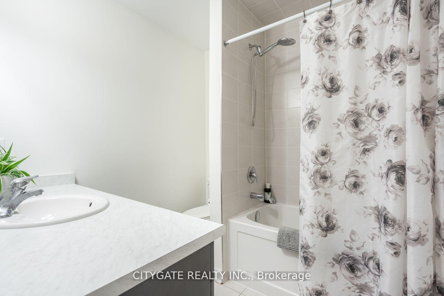 Photo 25 of 69 Mcmonies Drive, Hamilton, Waterdown — HOMEH