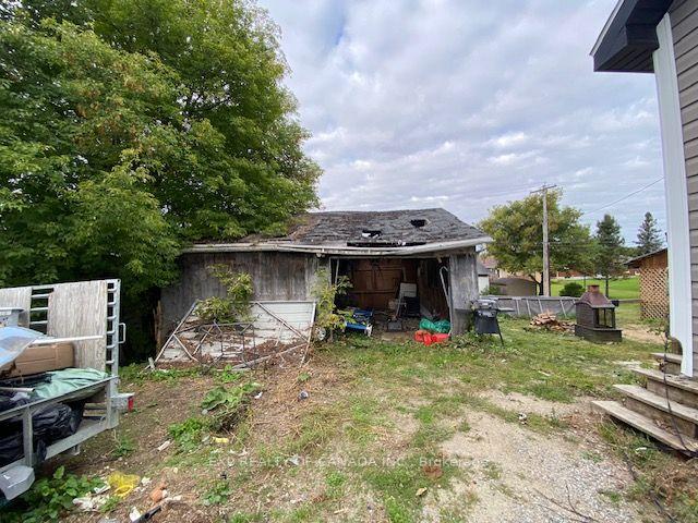 Photo 23 of 167 13th Avenue, Cochrane — HOMEH