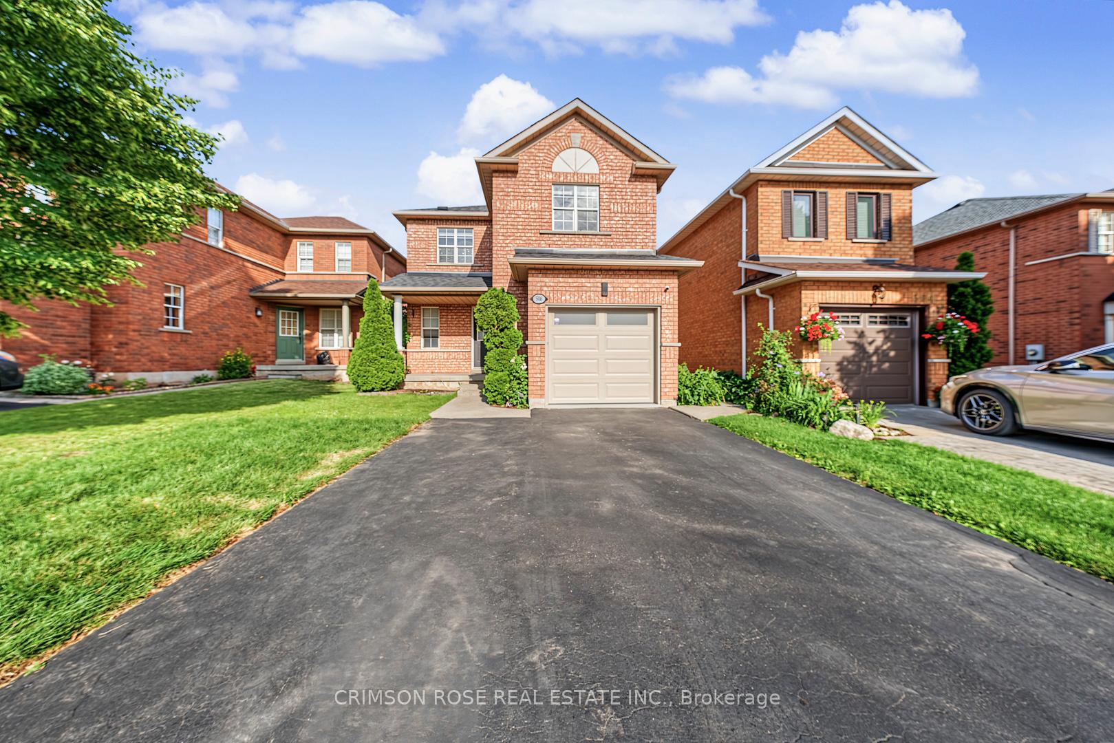 Photo 3 of 506 Pondview Place, Oakville, Wedgewood Creek — HOMEH