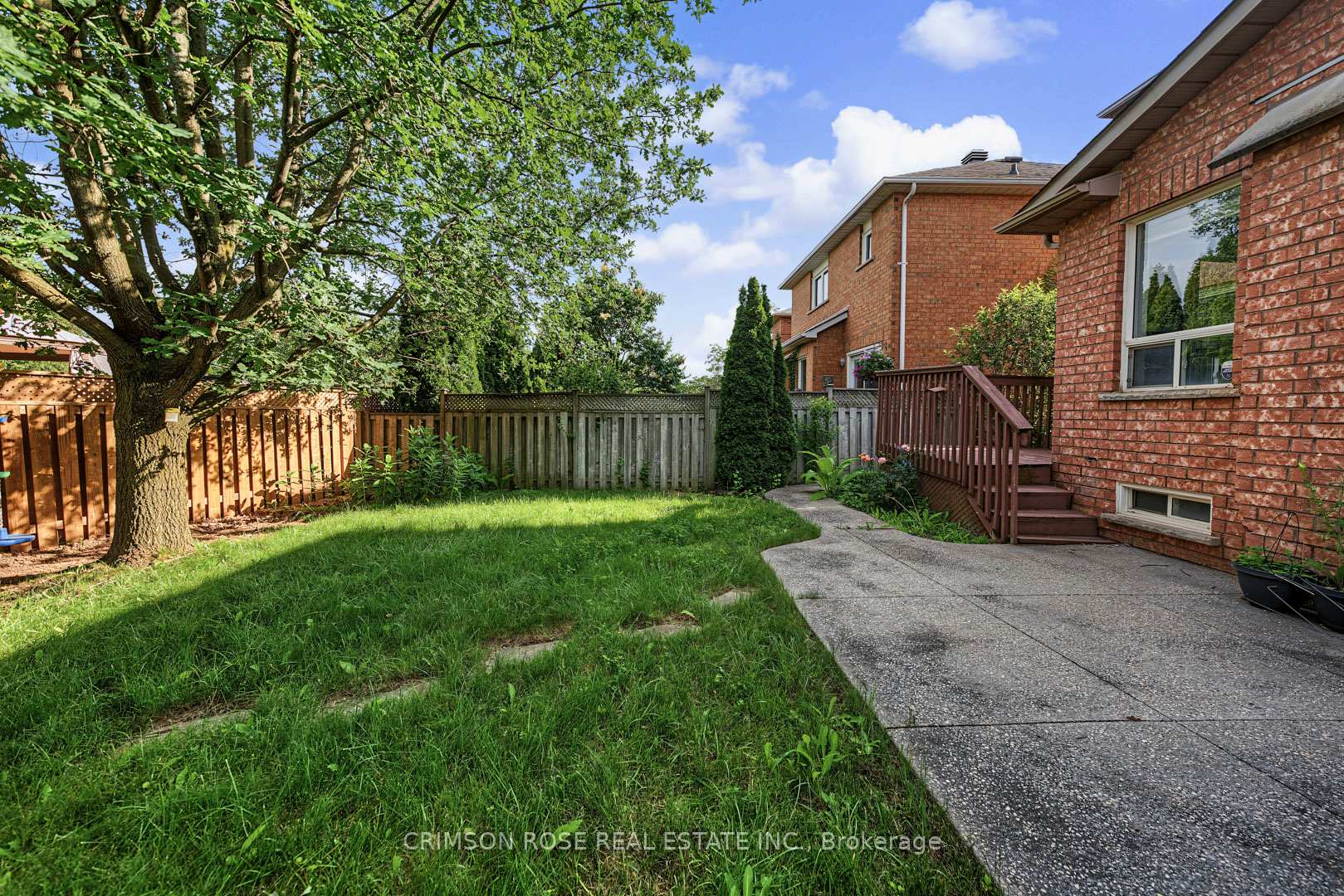 Photo 6 of 506 Pondview Place, Oakville, Wedgewood Creek — HOMEH