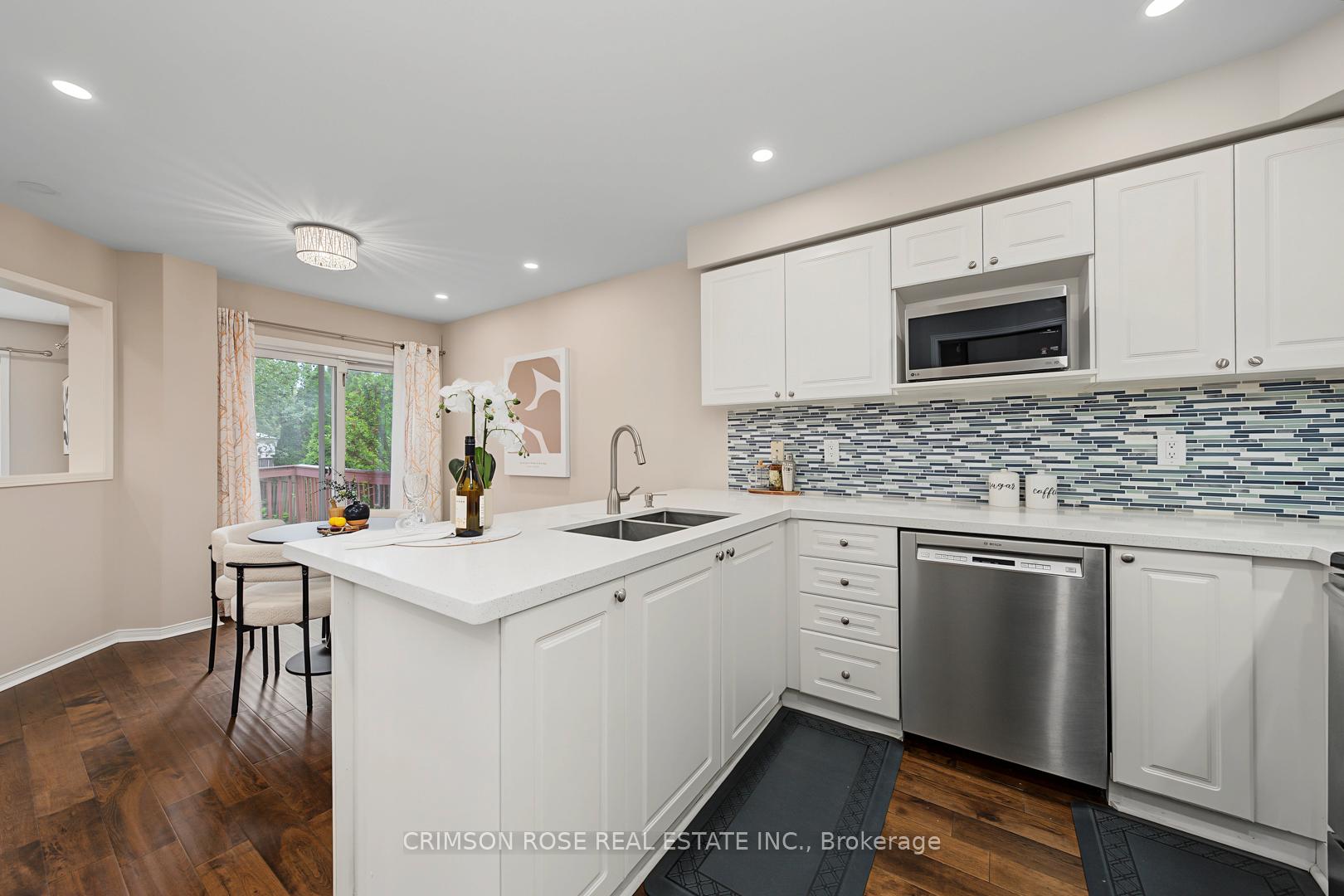 Photo 13 of 506 Pondview Place, Oakville, Wedgewood Creek — HOMEH