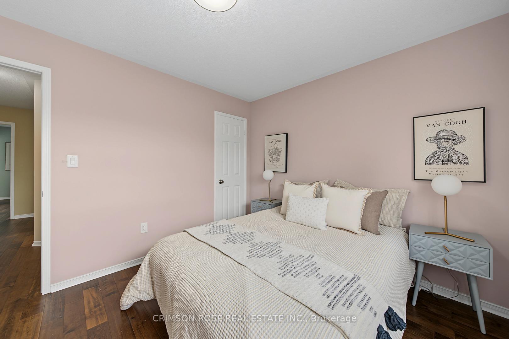 Photo 33 of 506 Pondview Place, Oakville, Wedgewood Creek — HOMEH