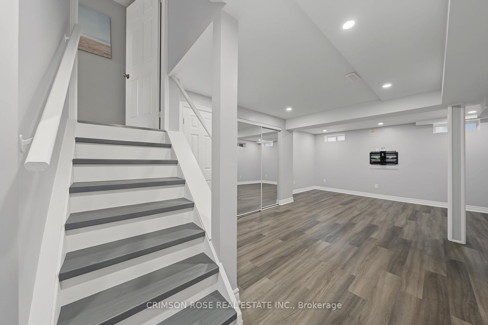 Photo 39 of 506 Pondview Place, Oakville, Wedgewood Creek — HOMEH