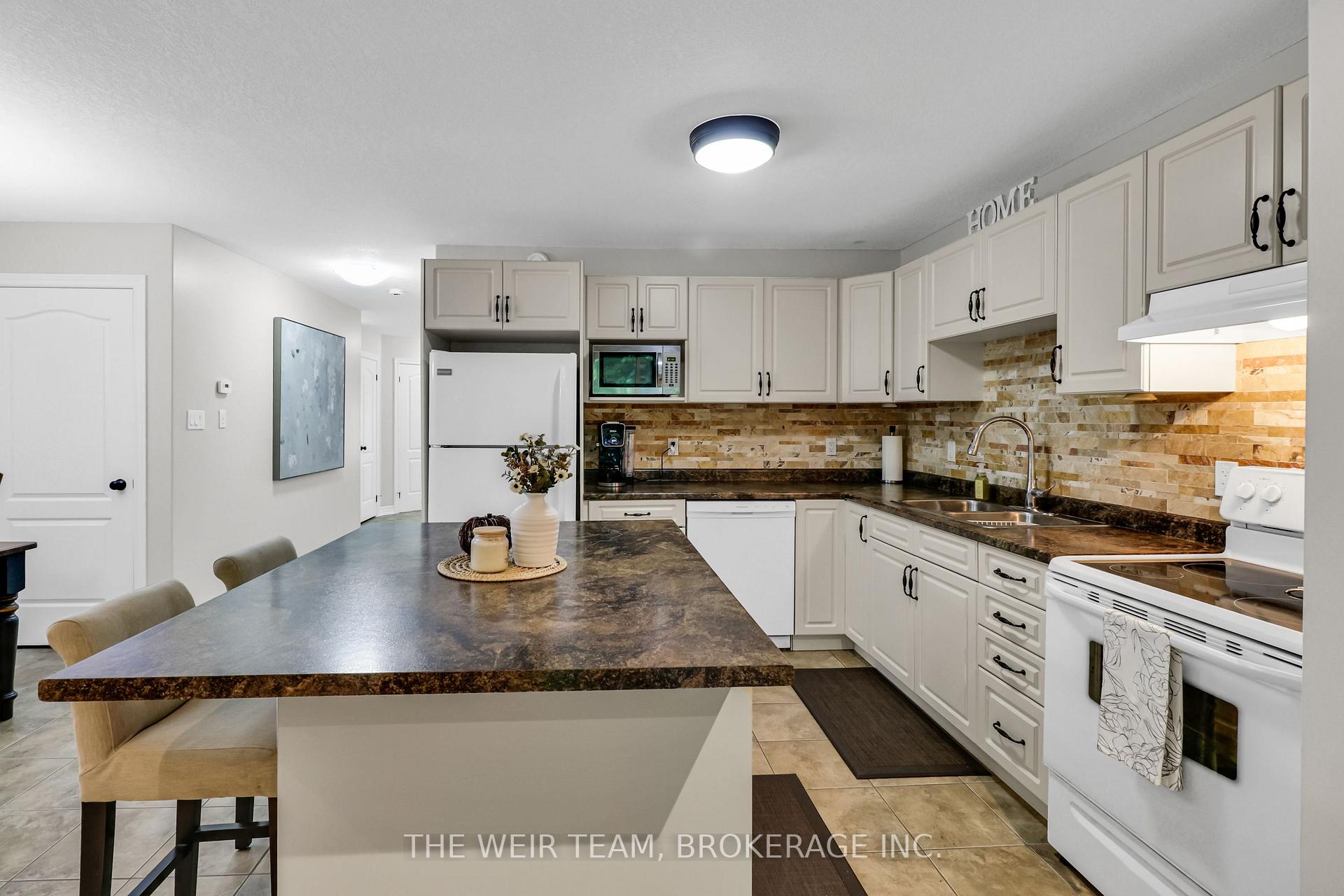 Photo 15 of 1018 Cook Drive, Midland — HOMEH