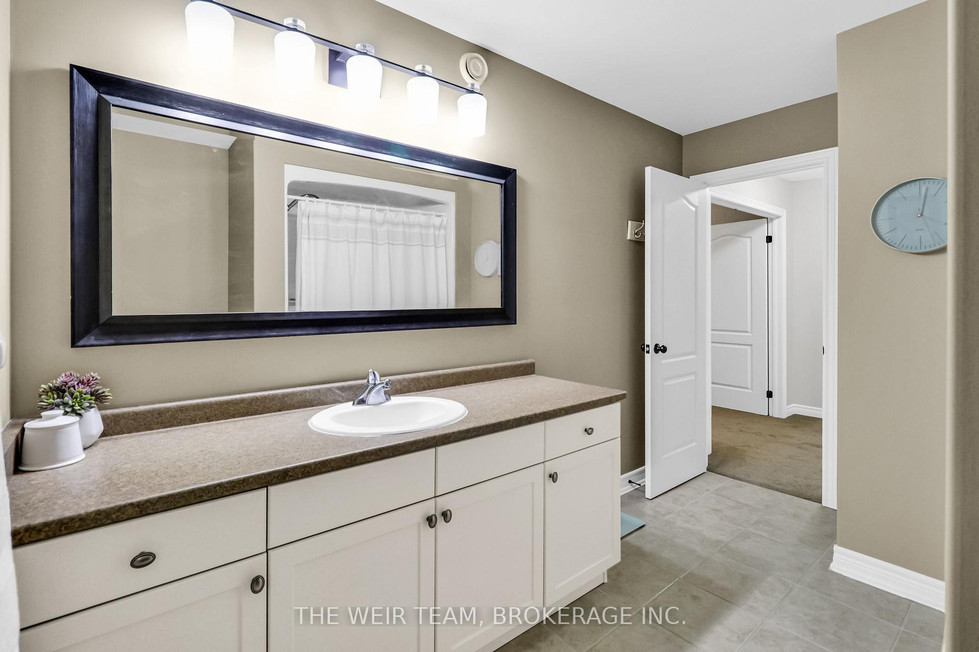 Photo 35 of 1018 Cook Drive, Midland — HOMEH