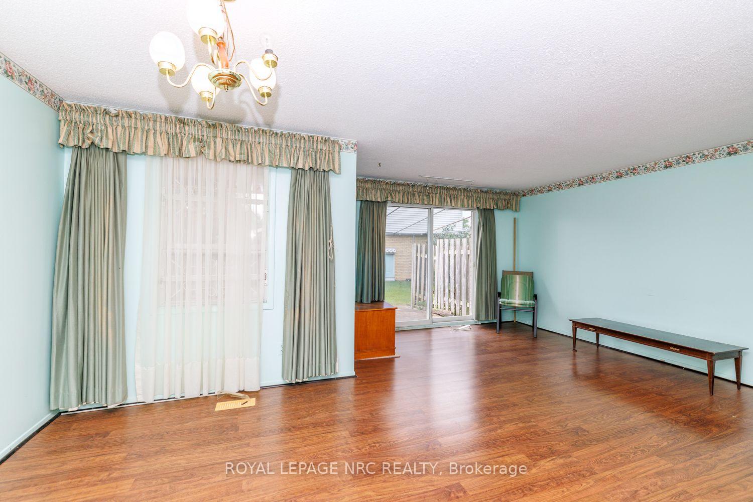 Photo 4 of Unit 1, 242 Lakeport Road, St. Catharines, Lakeport — HOMEH