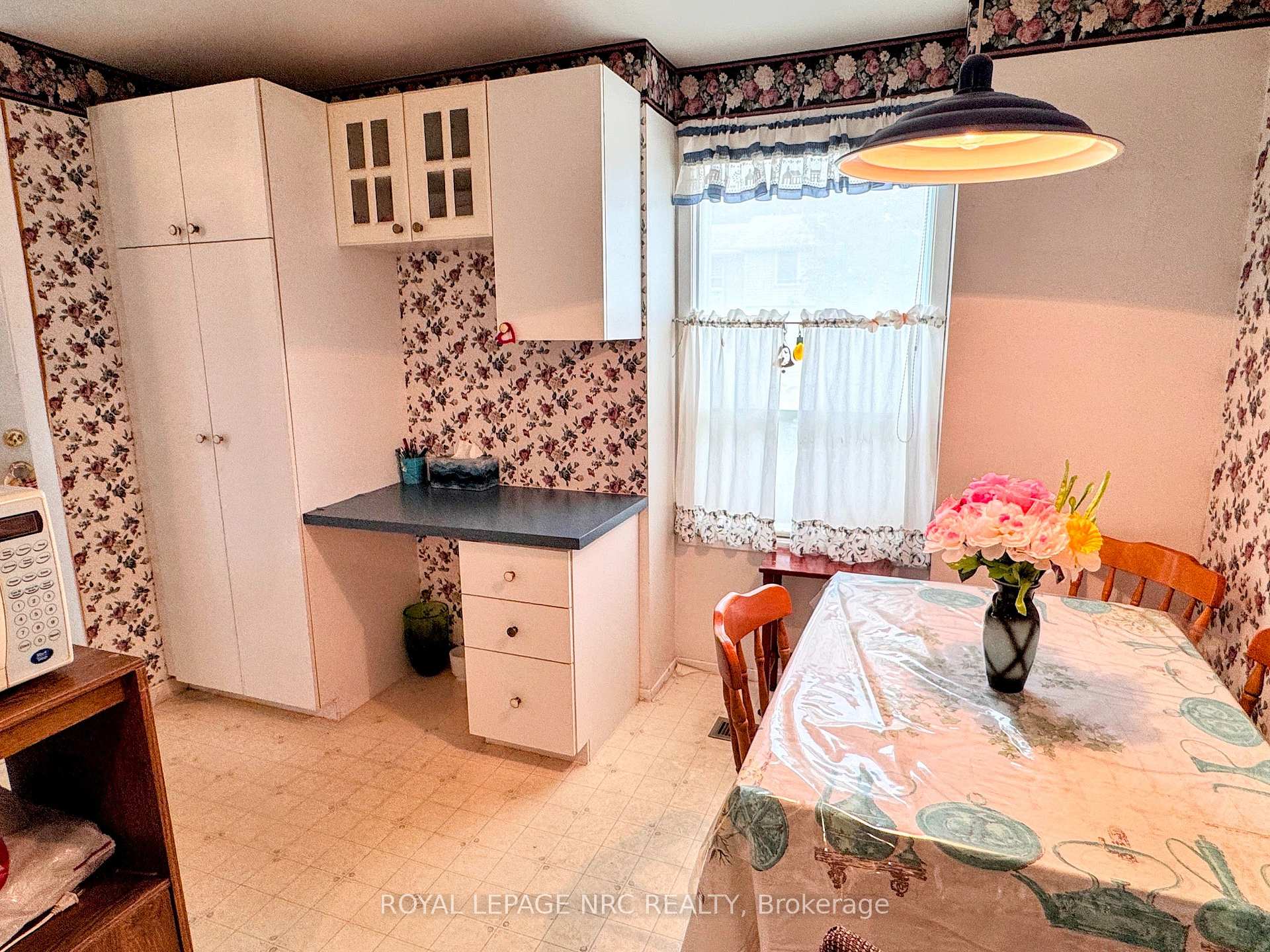 Photo 7 of Unit 1, 242 Lakeport Road, St. Catharines, Lakeport — HOMEH