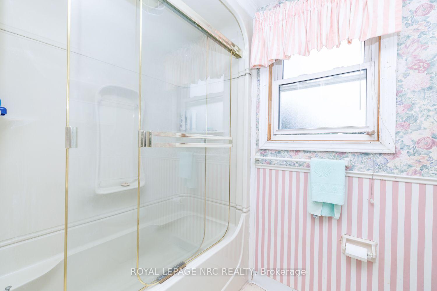 Photo 14 of Unit 1, 242 Lakeport Road, St. Catharines, Lakeport — HOMEH