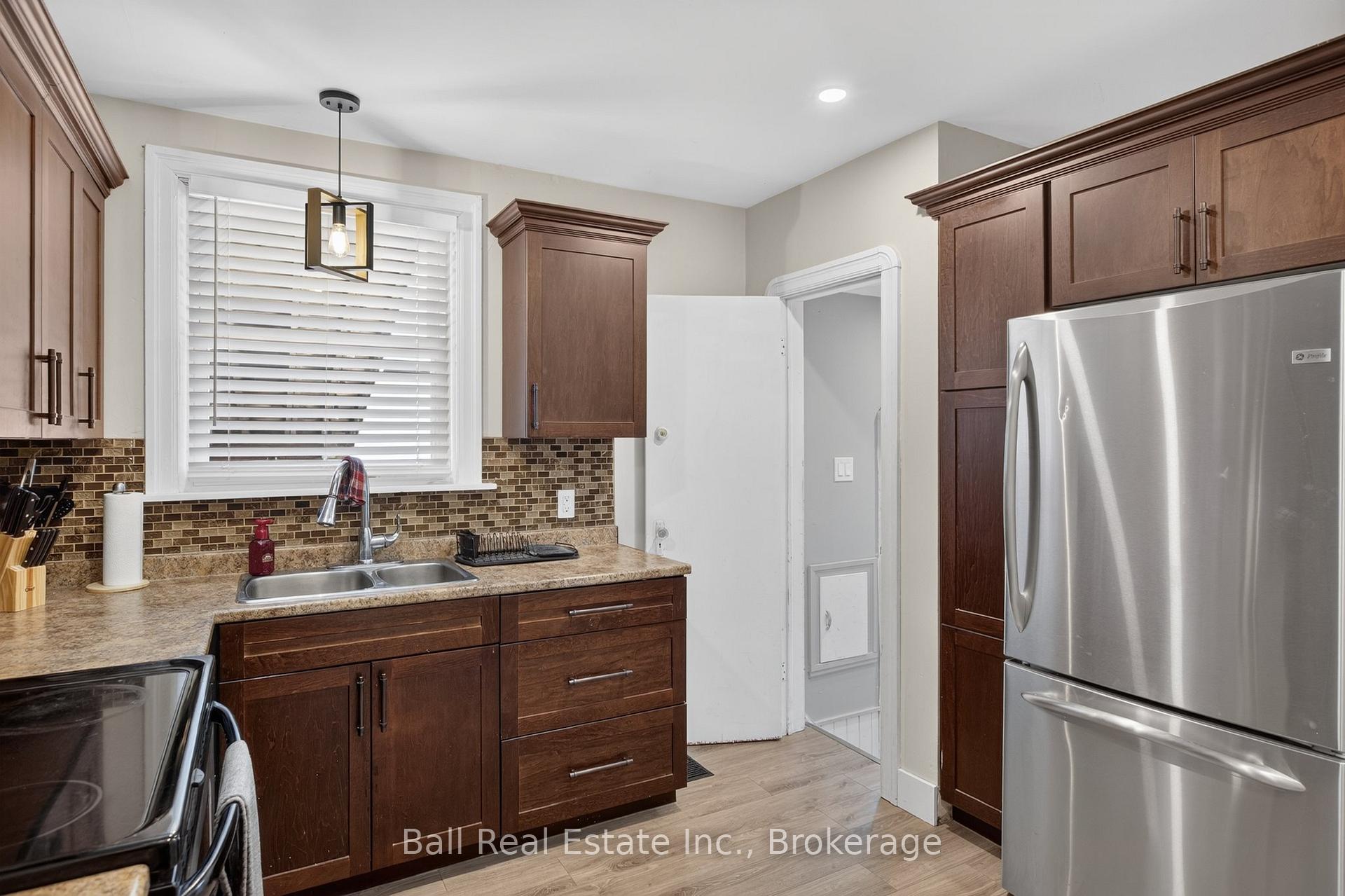 Photo 12 of 246 King George Street, Peterborough, Otonabee Ward 1 — HOMEH