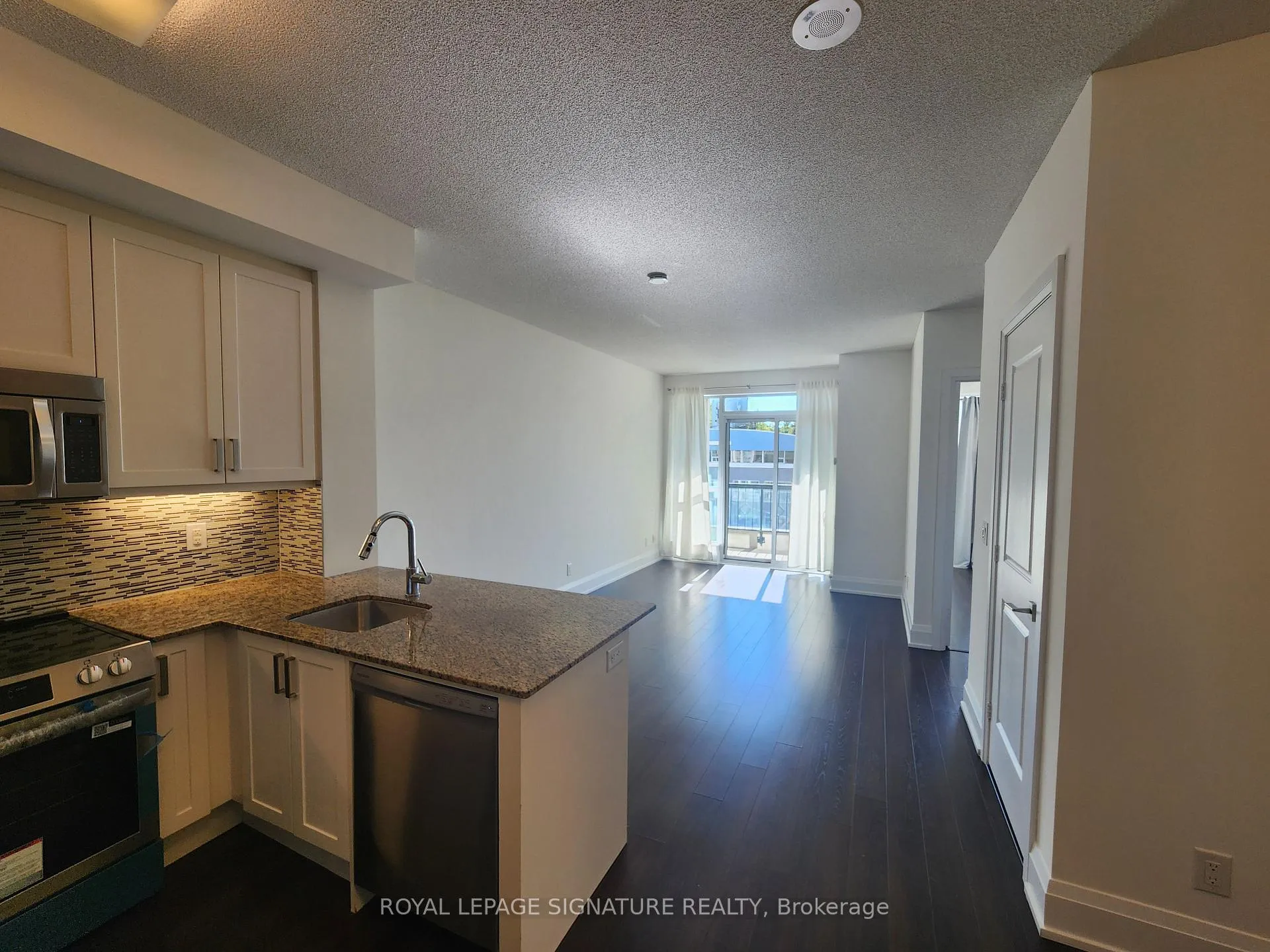 Photo 9 of Unit 407, 2 Old Mill Drive, Toronto, High Park-Swansea — HOMEH