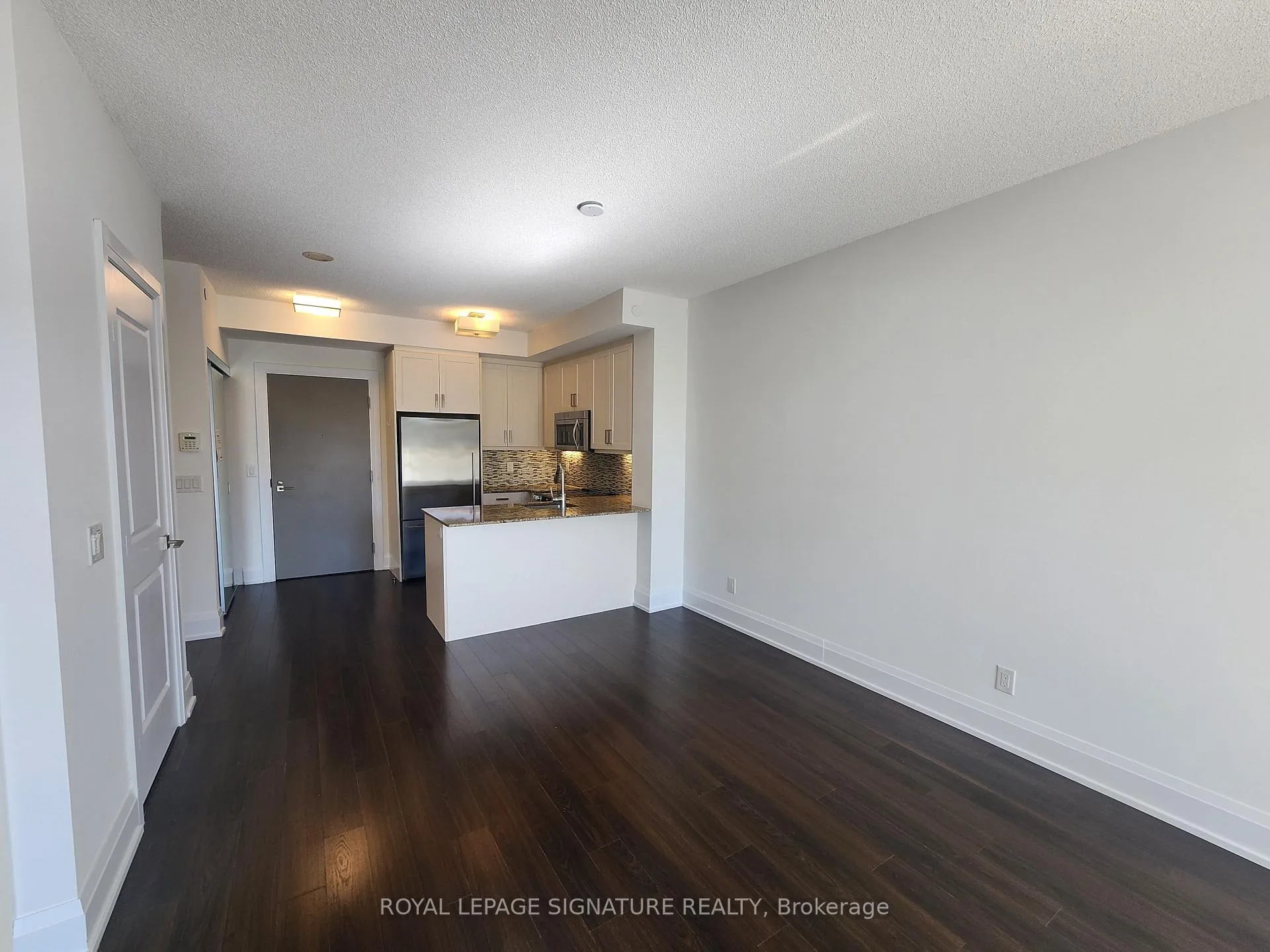 Photo 10 of Unit 407, 2 Old Mill Drive, Toronto, High Park-Swansea — HOMEH