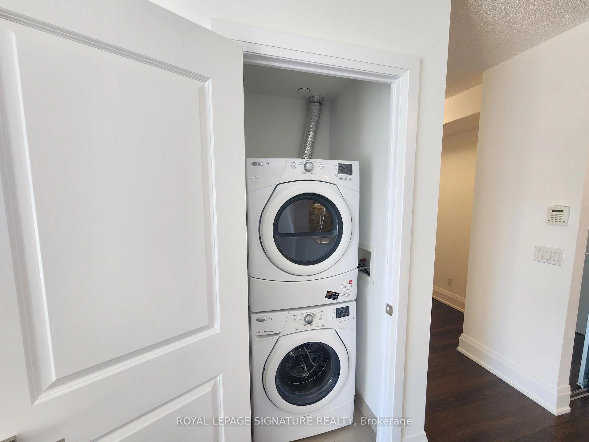 Photo 17 of Unit 407, 2 Old Mill Drive, Toronto, High Park-Swansea — HOMEH