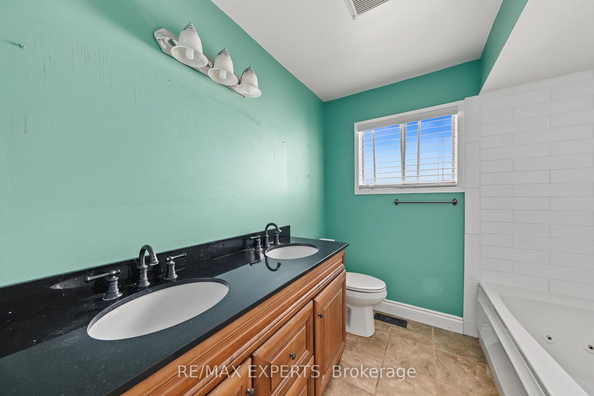 Photo 17 of 97 Cecil Street, Essa, Angus — HOMEH