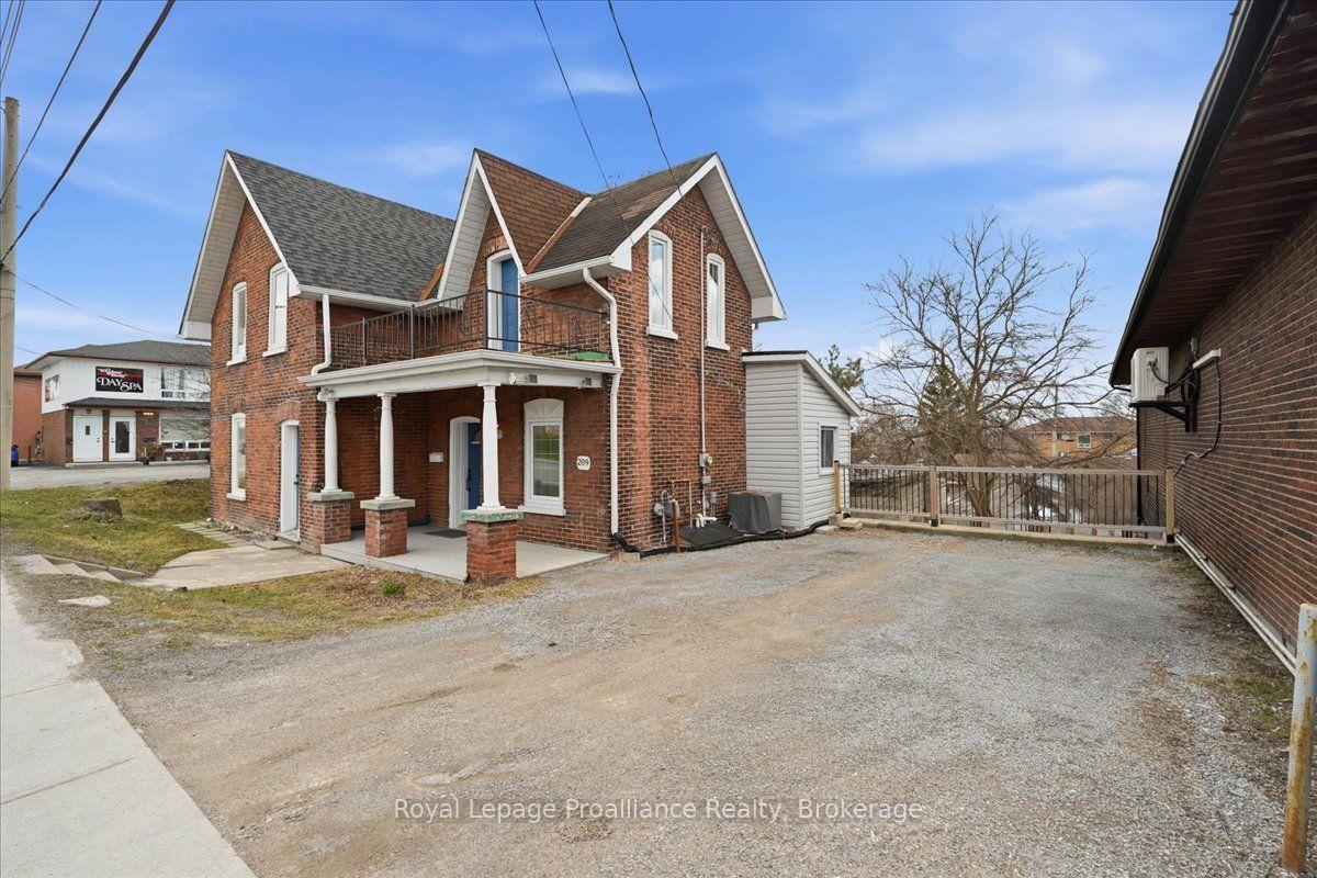 Photo 3 of 209 Dundas Street E, Quinte West, Trenton Ward — HOMEH