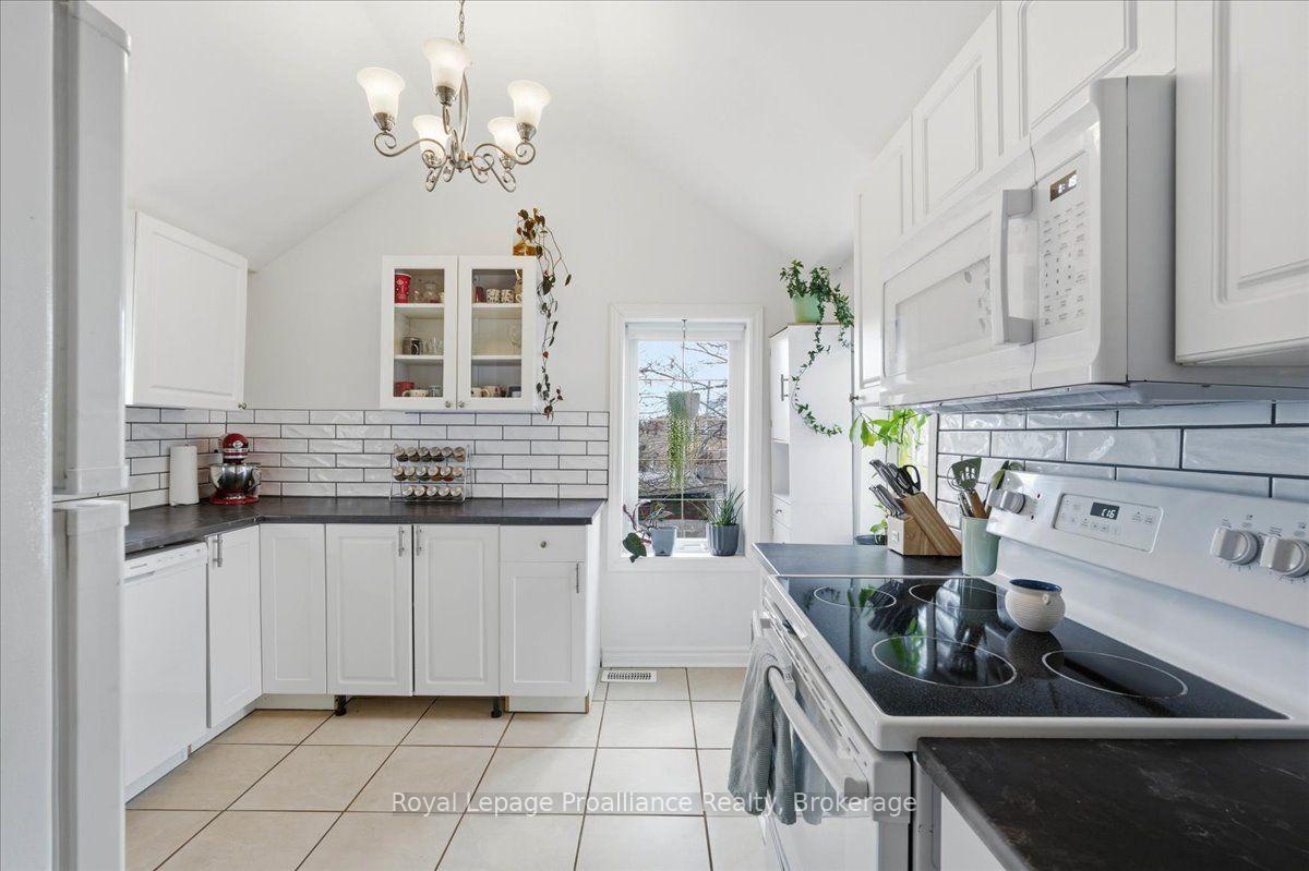 Photo 7 of 209 Dundas Street E, Quinte West, Trenton Ward — HOMEH