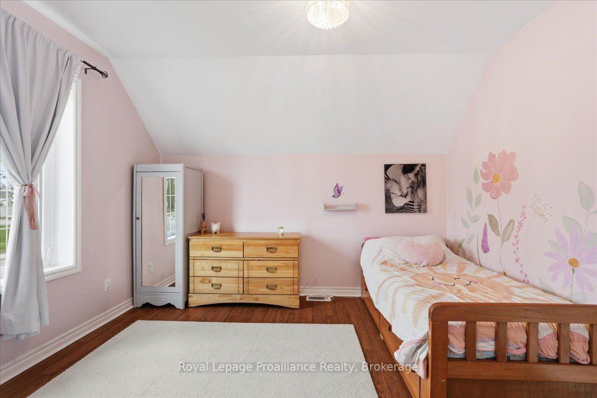 Photo 23 of 209 Dundas Street E, Quinte West, Trenton Ward — HOMEH