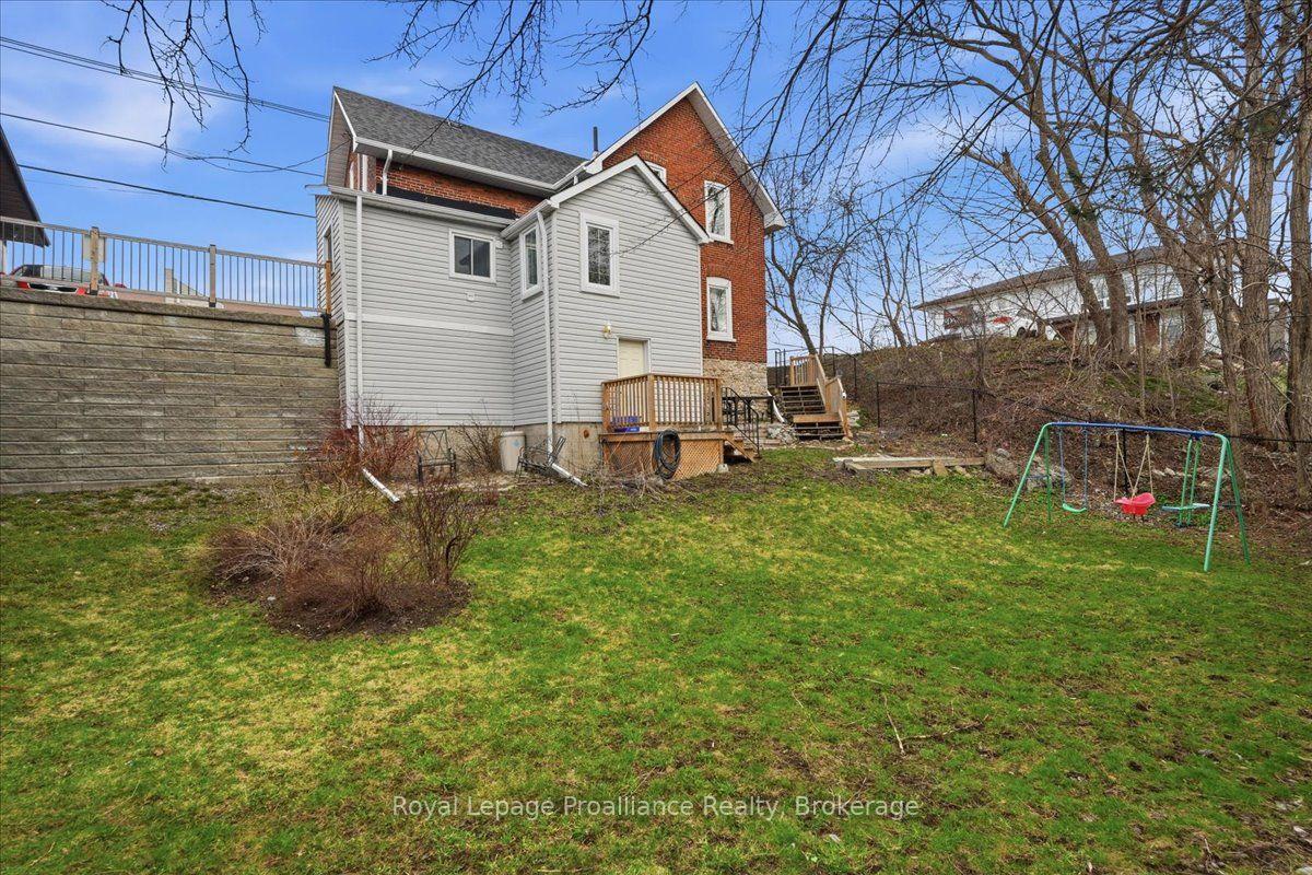 Photo 26 of 209 Dundas Street E, Quinte West, Trenton Ward — HOMEH