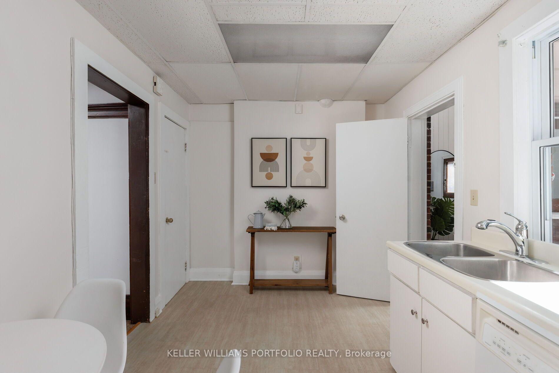 Photo 12 of 279 Garden Avenue, Toronto, High Park-Swansea — HOMEH