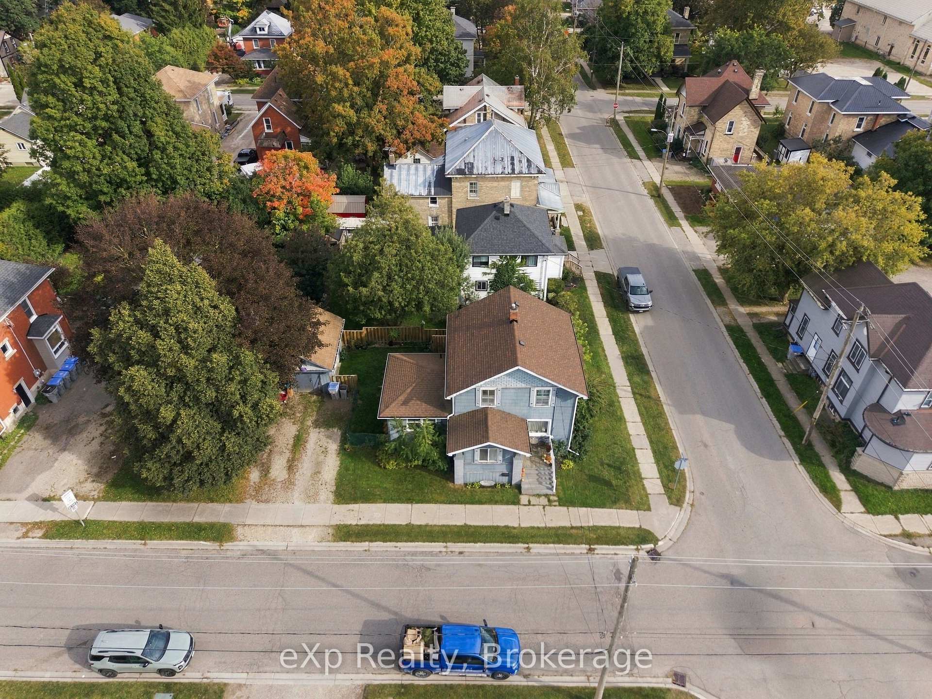 Photo of 310 Barber Avenue N