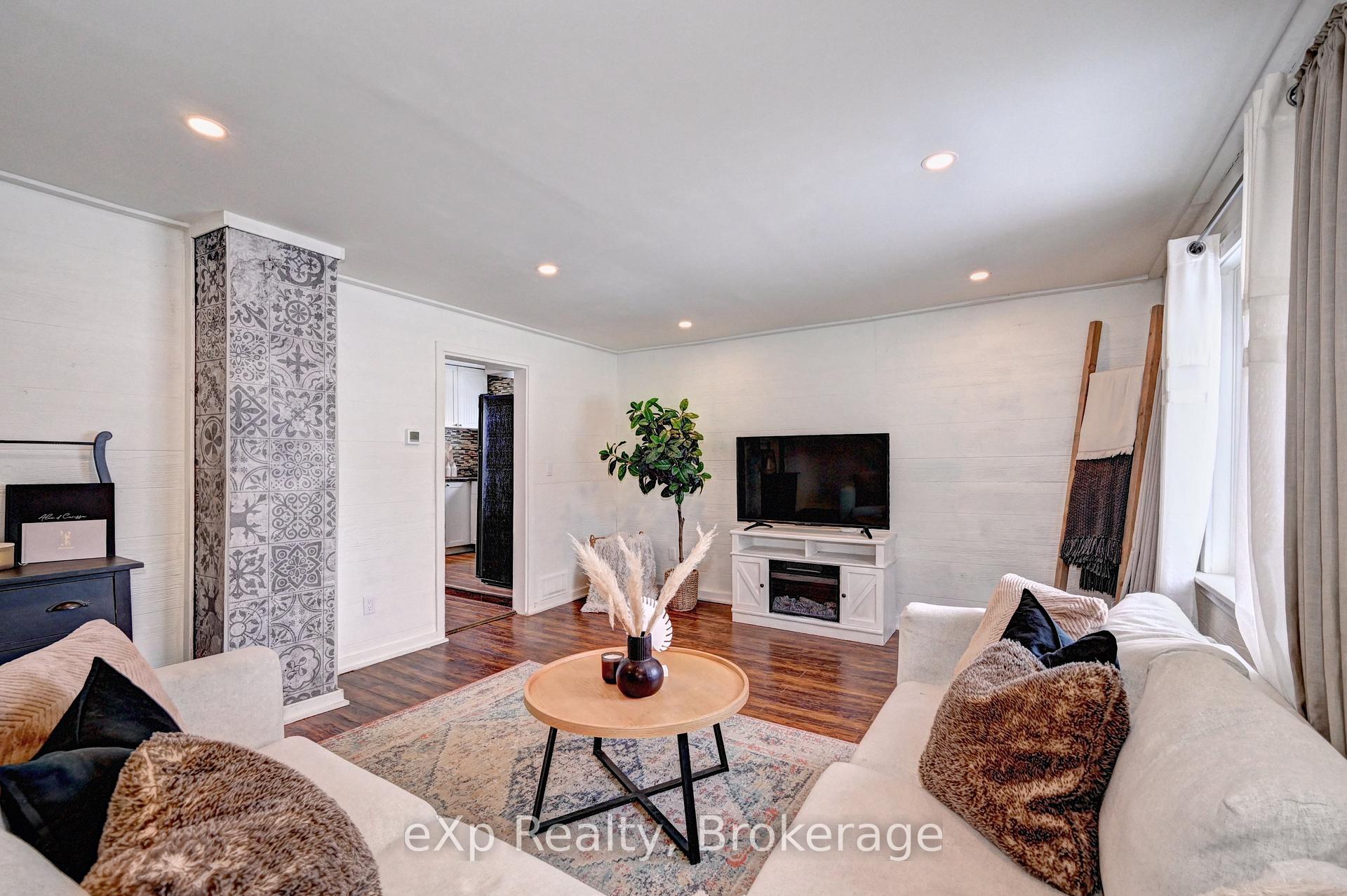 Photo 15 of 310 Barber Avenue N, North Perth, Listowel — HOMEH