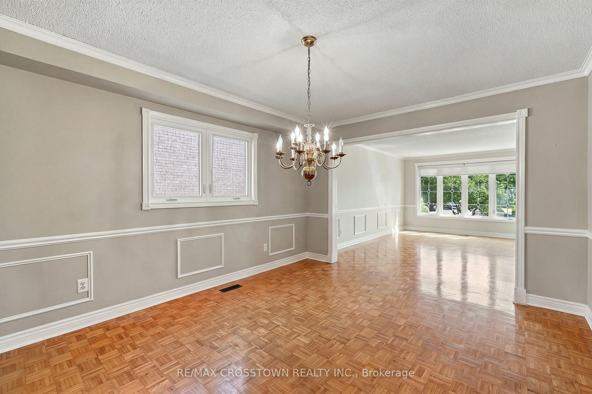 Photo 14 of 322 Forest Drive, Vaughan, West Woodbridge — HOMEH