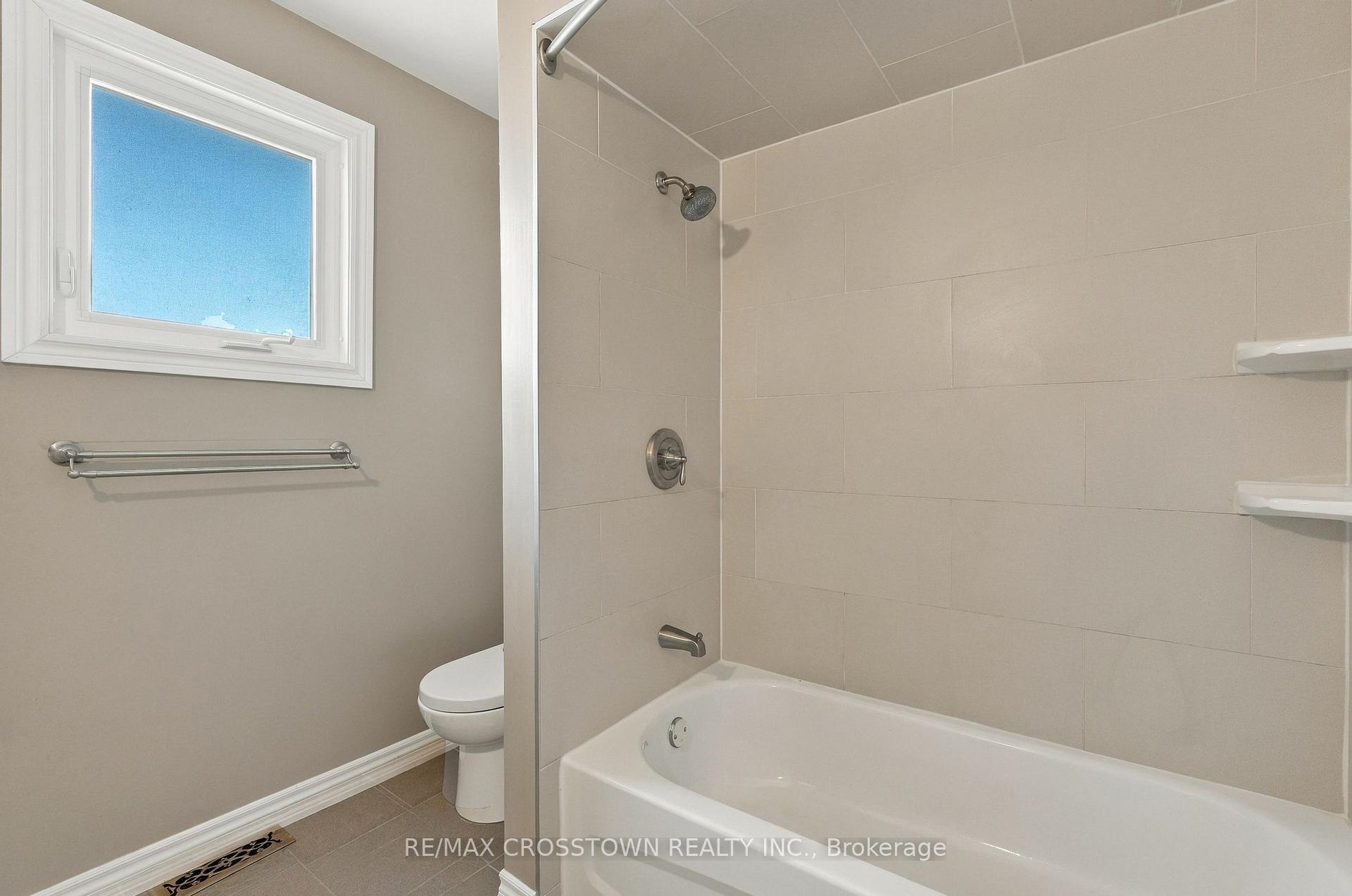 Photo 29 of 322 Forest Drive, Vaughan, West Woodbridge — HOMEH