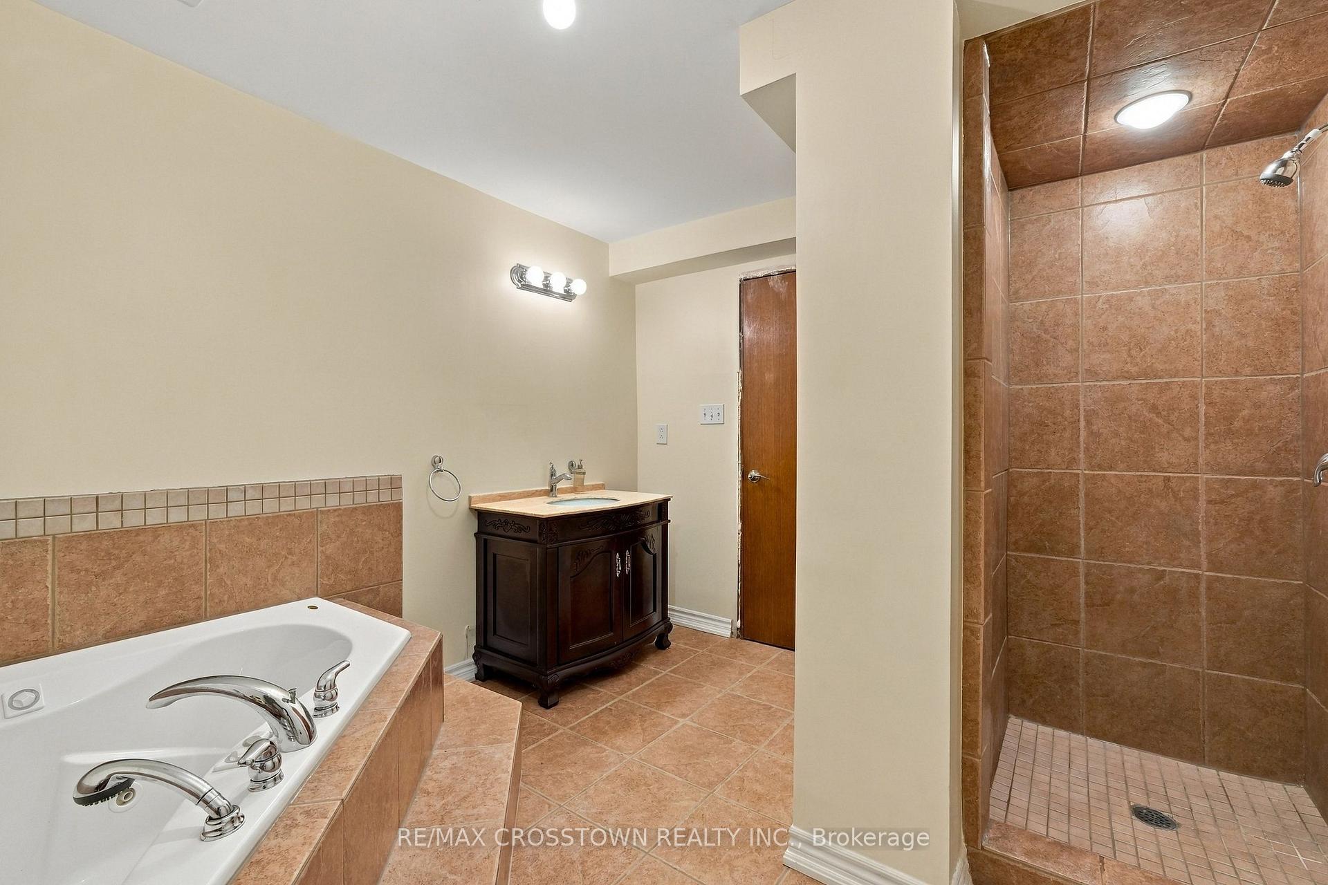 Photo 33 of 322 Forest Drive, Vaughan, West Woodbridge — HOMEH