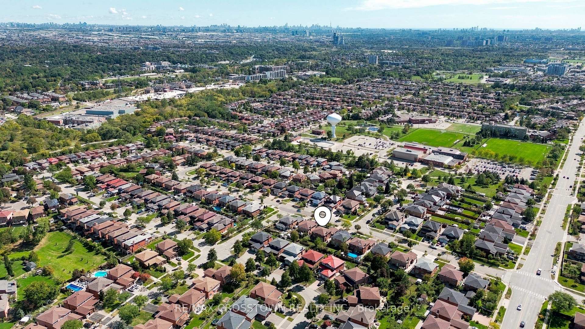 Photo 40 of 322 Forest Drive, Vaughan, West Woodbridge — HOMEH