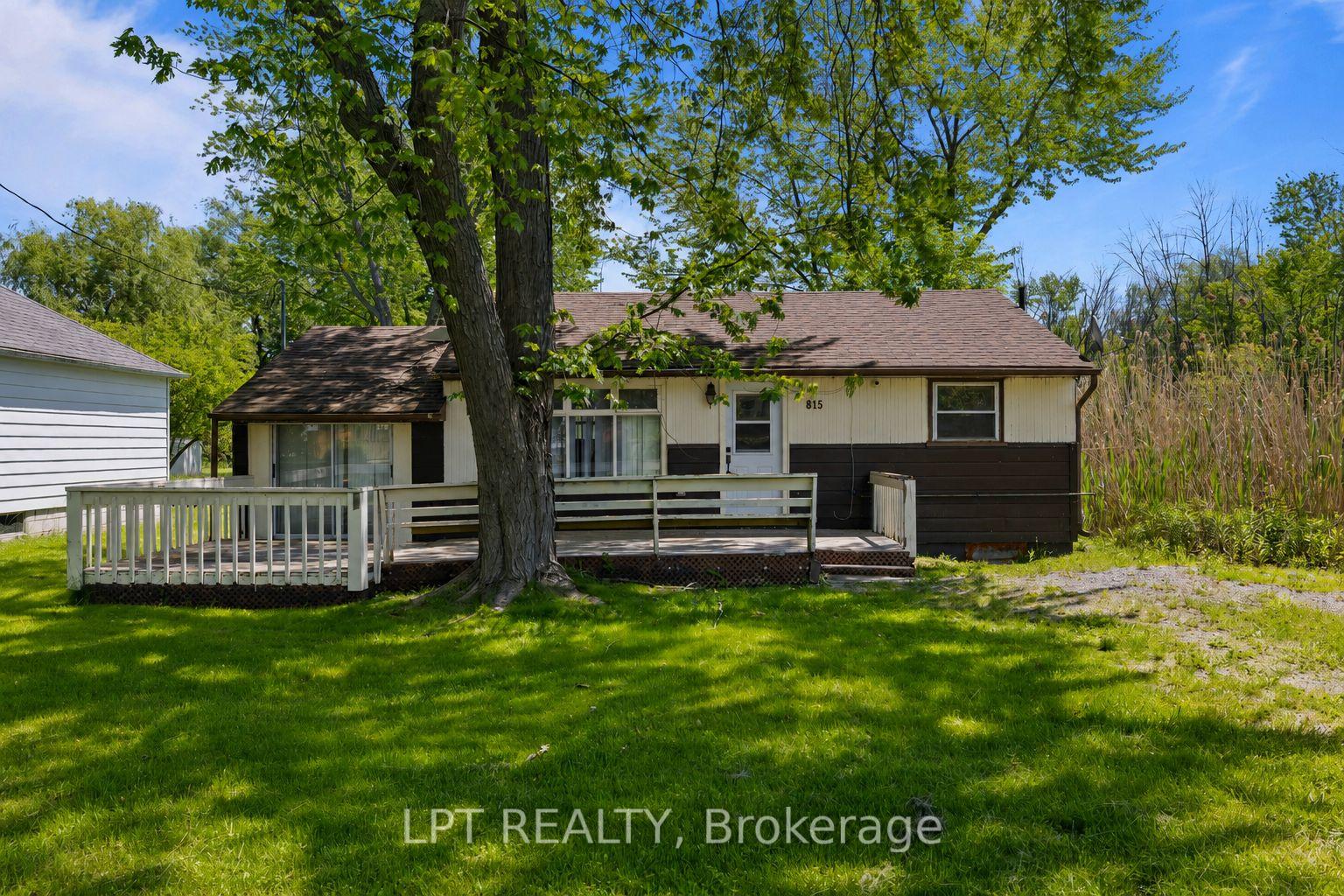 Photo 4 of 815 Paradise Drive, Georgina, Historic Lakeshore Communities — HOMEH