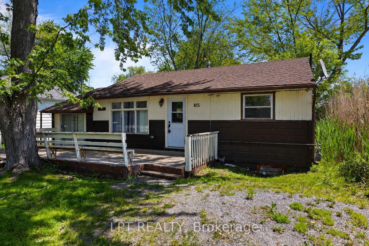 Photo 5 of 815 Paradise Drive, Georgina, Historic Lakeshore Communities — HOMEH