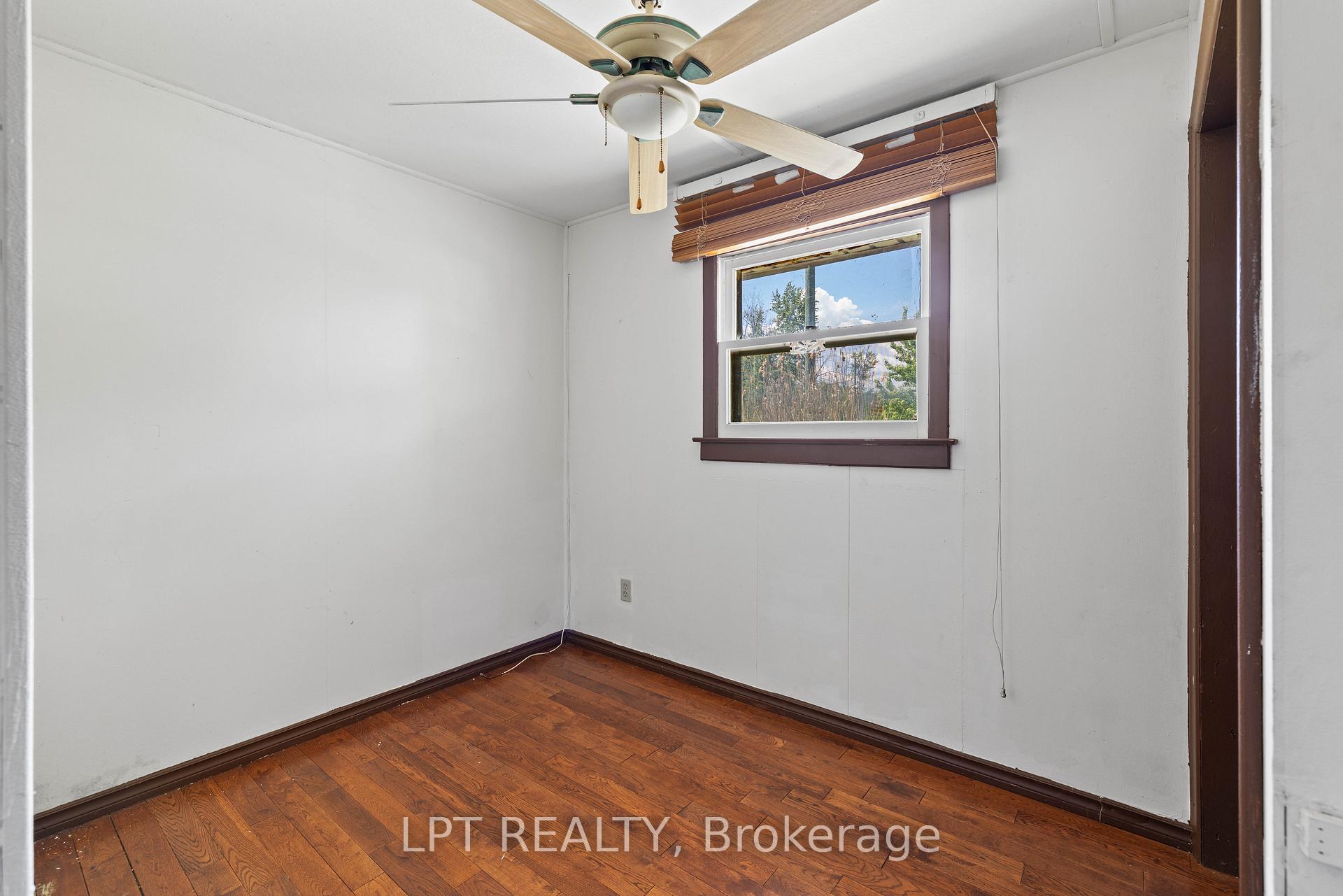 Photo 18 of 815 Paradise Drive, Georgina, Historic Lakeshore Communities — HOMEH