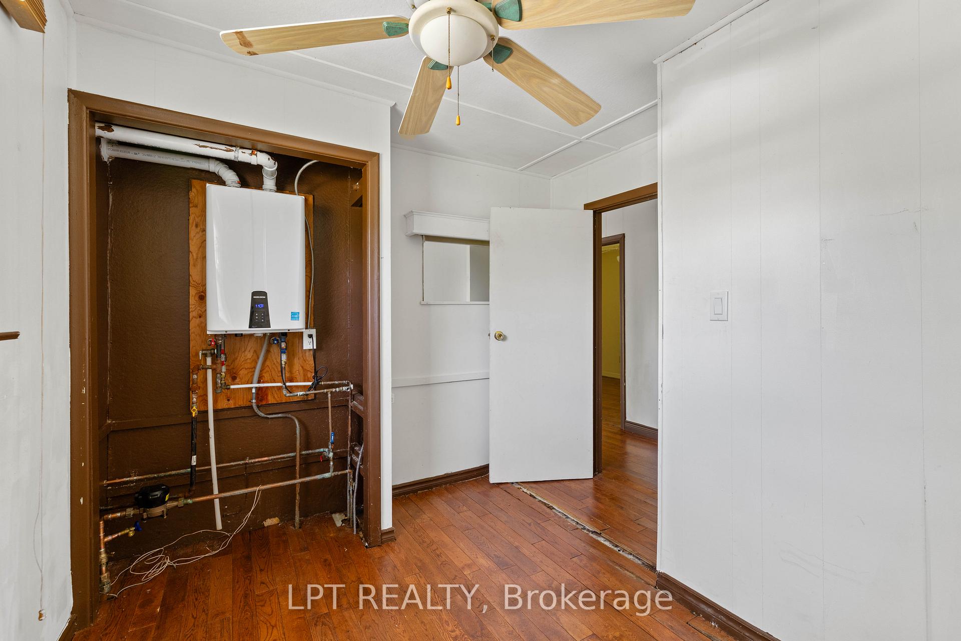Photo 19 of 815 Paradise Drive, Georgina, Historic Lakeshore Communities — HOMEH