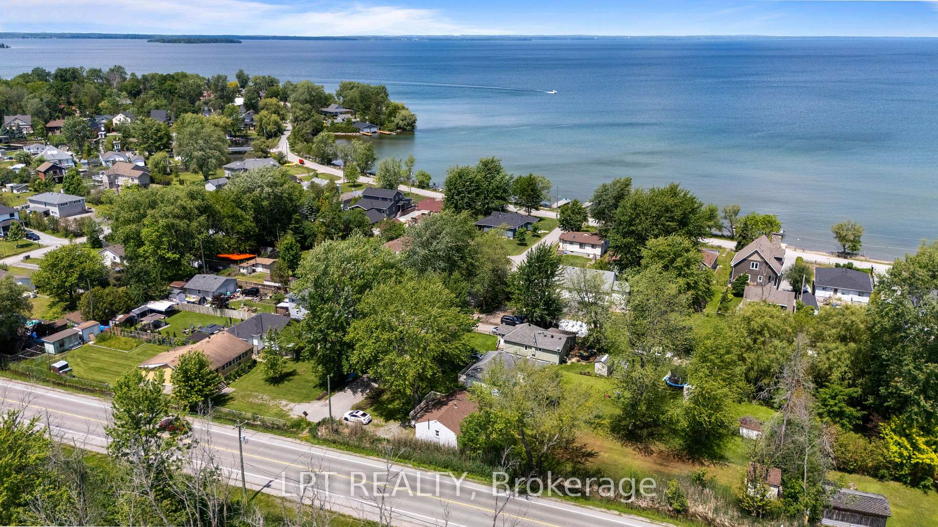 Photo 26 of 815 Paradise Drive, Georgina, Historic Lakeshore Communities — HOMEH